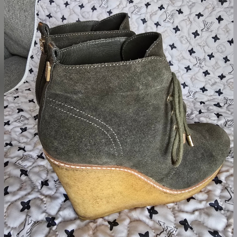 Tory Burch Olive Suede Wedge Ankle Boots - Picture 9 of 13